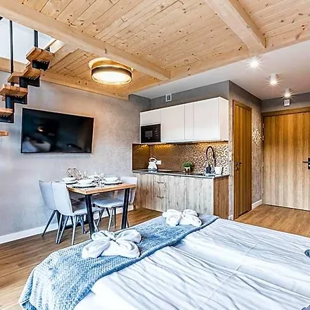 Aparthotel Goralska 4*