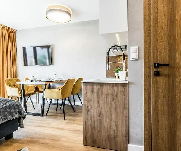 Aparthotel Goralska 4*