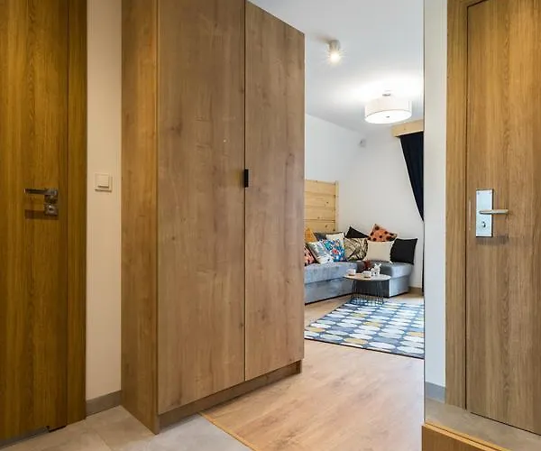 Aparthotel Goralska 4*