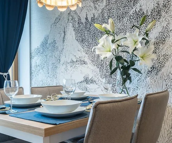 Aparthotel Goralska 4*